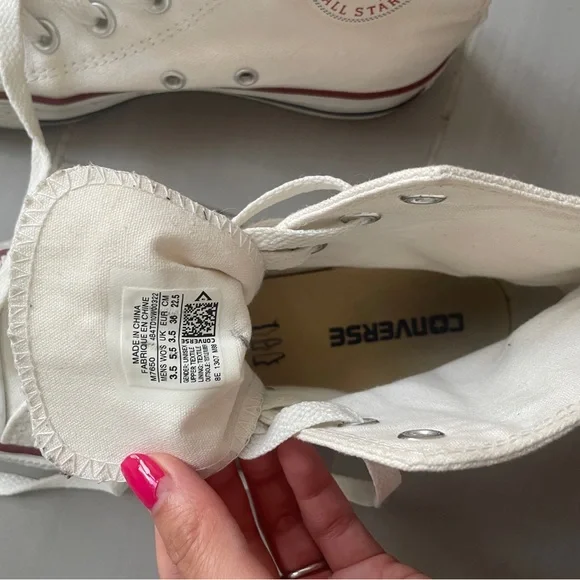 Converse - Picture 3 of 3